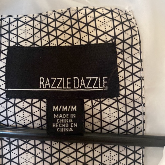 Razzle Dazzle diamond print zip up vest size medium - Picture 4 of 6